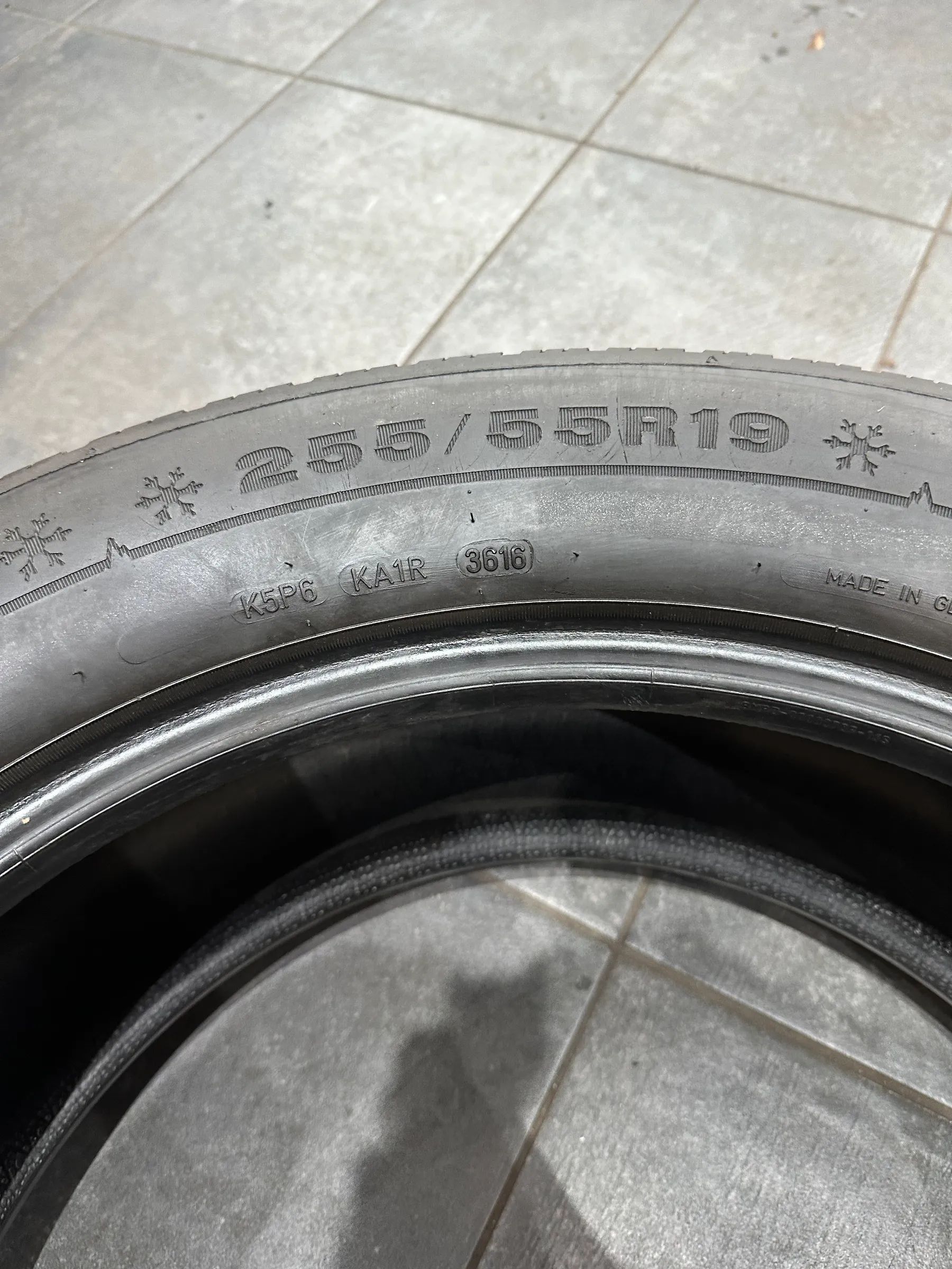 2x Winterreifen 255/55 R19 111V Dunlop 2016 5mm