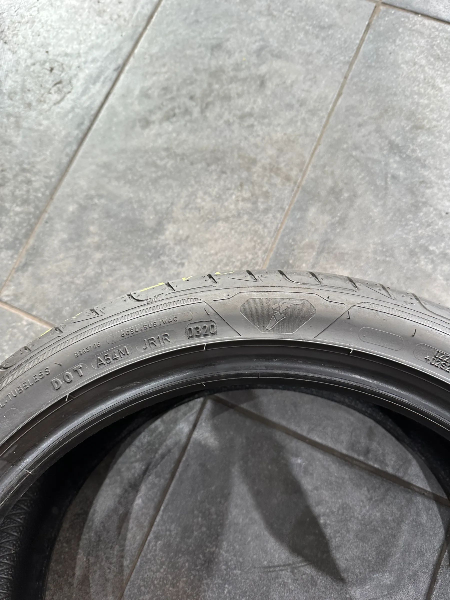 2x Sommerreifen 215/45 R18 89V Goodyear 2020 6,5mm