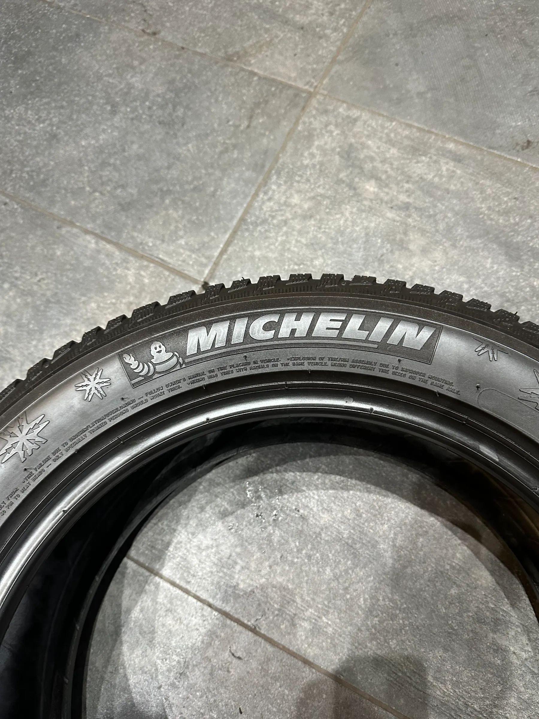 2x Winterreifen 215/55 R17 94H Michelin 2016 5mm
